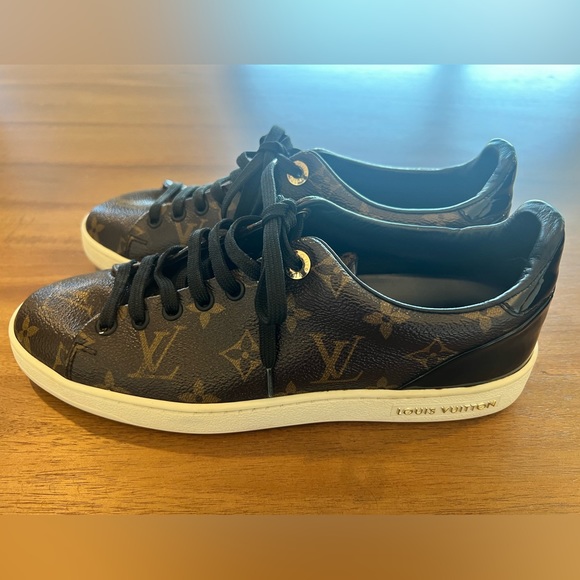 Like new - Louis Vuitton Size 38 Front Row Sneakers - Picture 2 of 5